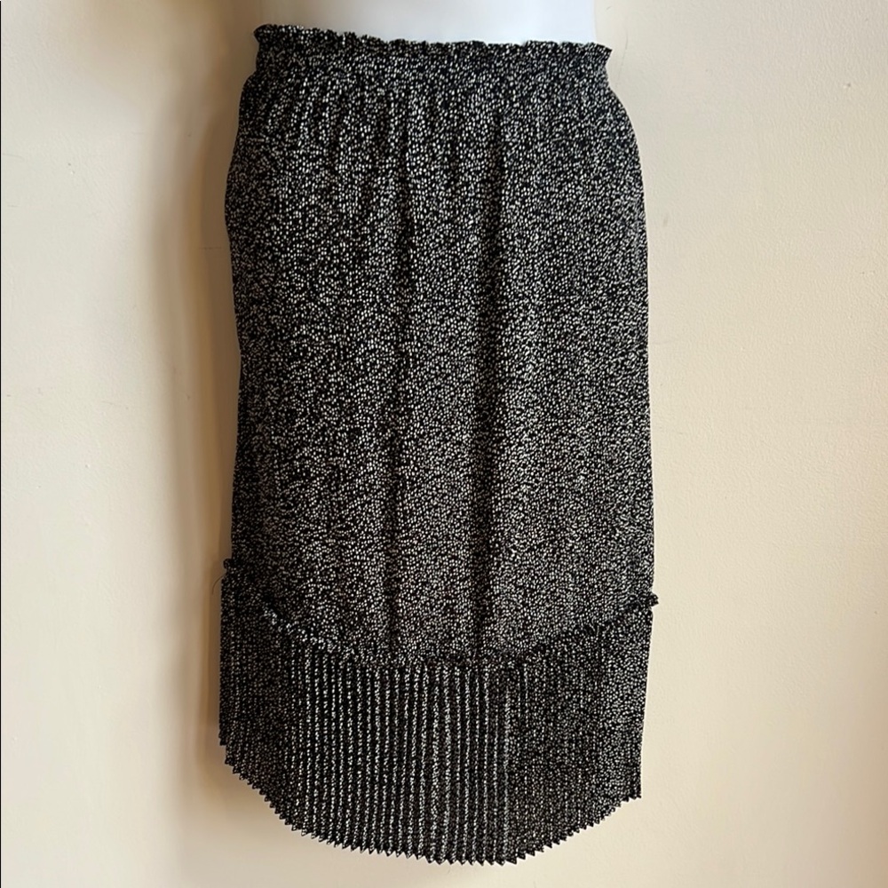 Ovs Pleated skirt with delicate floral design